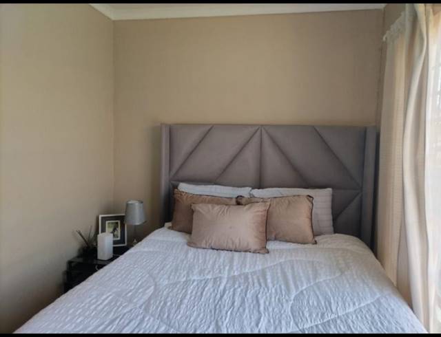 2 BEDROOM TOWNHOUSE FOR SALE IN THE ORCHARDS